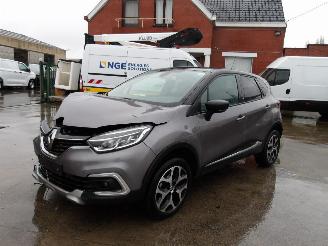 krockskadad bil auto Renault Captur  2017/5