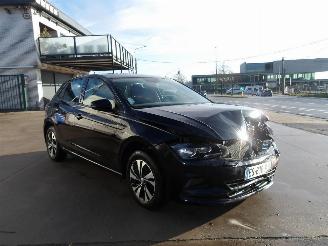 krockskadad bil auto Volkswagen Polo  2017/11