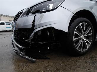 Peugeot 308  picture 9