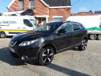 krockskadad bil auto Nissan Qashqai  2015/1