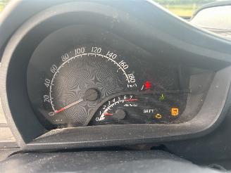 Toyota iQ 1.0 VVTi Comfort LPG G3 MOTORSCHADE ! picture 10