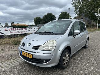 Voiture accidenté Renault Modus 1.2 16V Authentique 2008/3