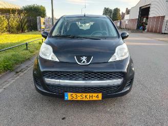 Peugeot 107 1.0 5 deurs airco picture 11