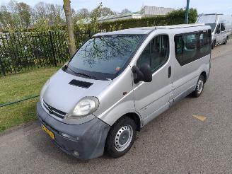 damaged campers Opel Vivaro 1.9DTI 2.7T L1H1 CAMPER / KAMPEERAUTO 2002/5