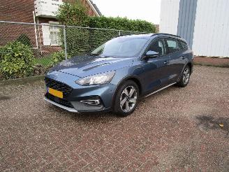 Schadeauto Ford Focus 1.0 Hybride Camere Navi 6-Bak 2020/10