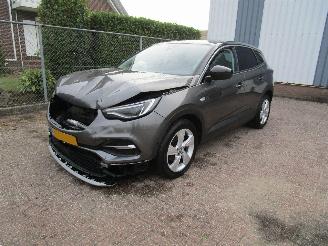 krockskadad bil auto Opel Grandland X 1.2T Navi Camera Panodak 6-Bak 2019/11