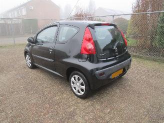 Peugeot 107 Airco Radio/CD picture 2