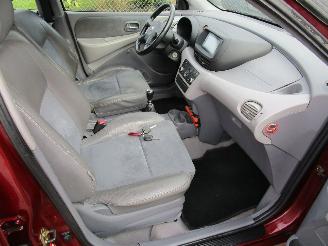 Nissan Almera-tino 2.2 DCI Camera Clima 6-Bak picture 7