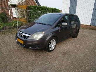 Schadeauto Opel Zafira 2.2 Automaat Navi Airco 7-Pers. 2010/7