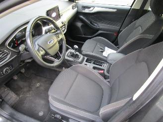 Ford Focus 1.0 Camera Navi Clima 6-Bak picture 12