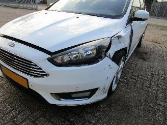 Ford Focus 1.0 Navi Clima 6-Bak picture 5