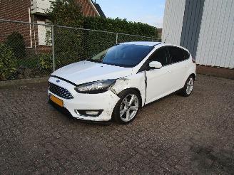 skadebil auto Ford Focus 1.0 Navi Clima 6-Bak 2015/3