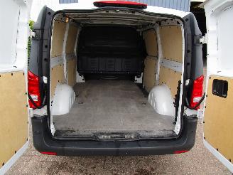 Mercedes Vito 111 CDI Lang Navi Airco 6-Bak picture 11