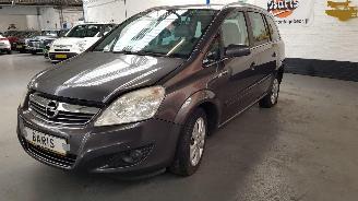 Auto incidentate Opel Zafira 1.8 16V BENZ AUT MPV 140 PK 2008/5