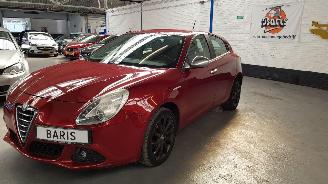 skadebil auto Alfa Romeo Giulietta 1.4 TB 16V   BENZ 1.368CC 88KW 120PK 2012/4