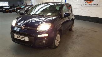 Schadeauto Fiat Panda 0.9 TWINAIR 60  BENZ 964CC 44KW 60PK 2015/9