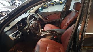 BMW 5-serie 525i 24V SEDAN 4DRS AUT BENZ 2.495CC 141KW 192PK picture 8