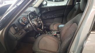 Mini Countryman 1.5 12V ONE SUV  BENZ 1.499CC 75KW 102PK picture 9