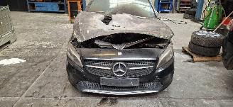 Mercedes A-klasse A-Klasse 180 d Lease Edition picture 2