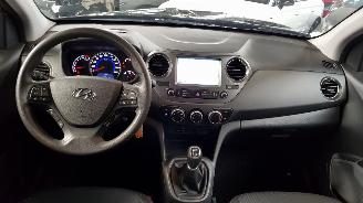 Hyundai I-10 1.0 12V  BENZ 998CC 49KW 67PK picture 7