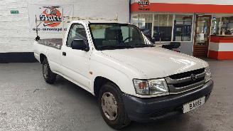 Toyota Hilux 2.5 D4-D   2WD    90 16V PICK-UP  DSL 2.494CC 65KW 88PK NAP... picture 3