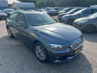 Schadeauto BMW 3-serie 320i AUTOMAAT Executive BJ 2012 327.962 KM 2012/5