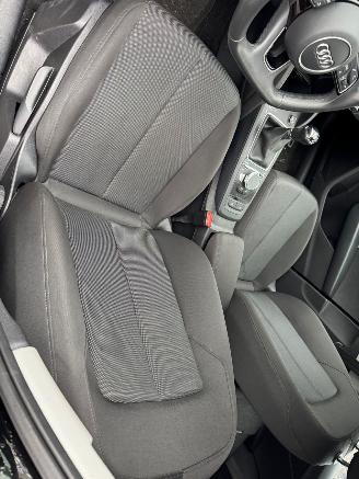 Audi Q2 35 TFSI S Edition picture 17