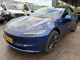 Schadeauto Tesla Model 3 RWD AUTOMAAT 60 kWh BJ 2025 4.839 KM 2025/6
