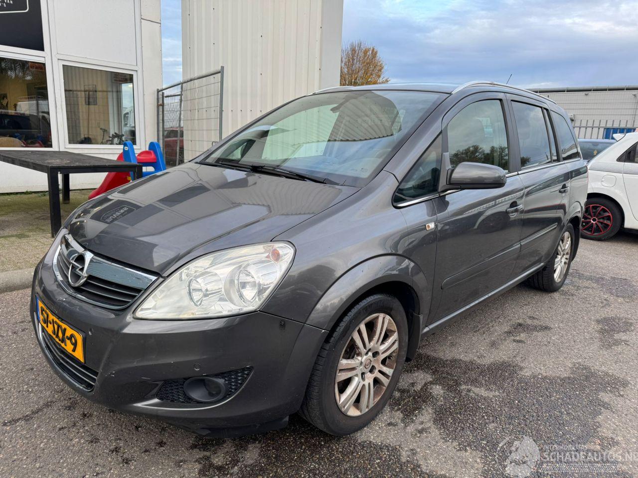 Opel Zafira 1.8 Cosmo BJ 2009 220.541 KM