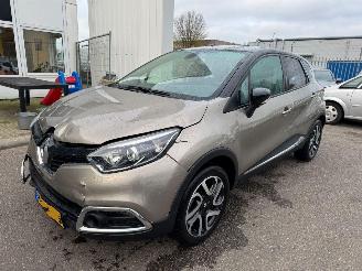 krockskadad bil auto Renault Captur 1.2 TCe Dynamique AUTOMAAT 2014/6