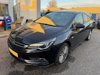 Voiture accidenté Opel Astra 1.4 TURBO AUTOMAAT Online Edition 2017/9