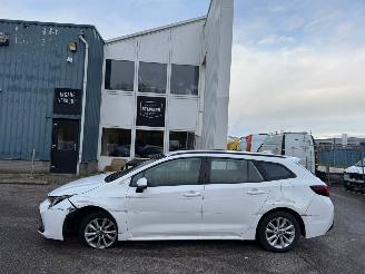 Toyota Corolla Touring AUTOMAAT Sports Hybrid 140 Active BJ 2023 81.292 KM picture 2