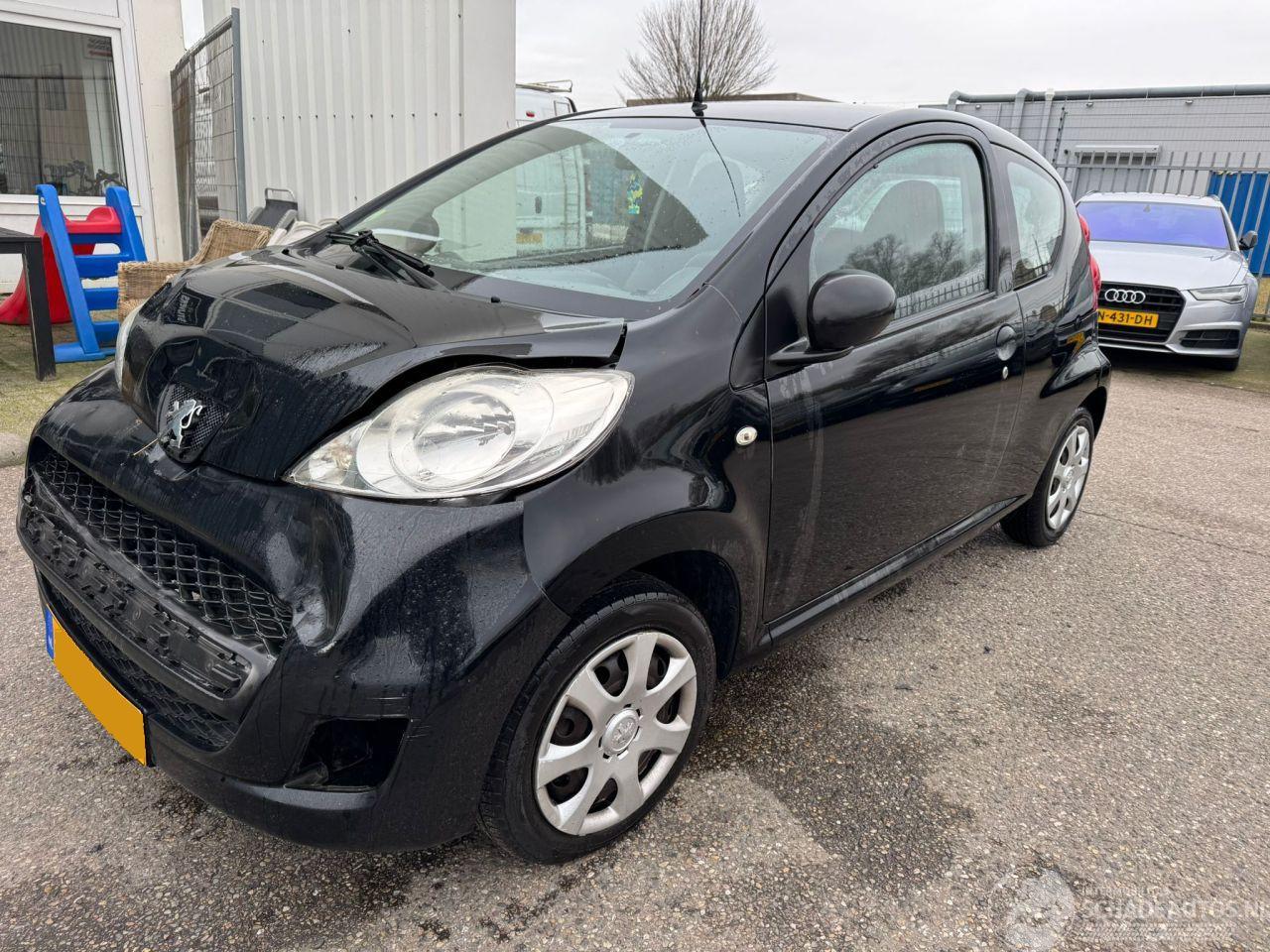 Peugeot 107 1.0-12V XR BJ 2010 147.936 KM