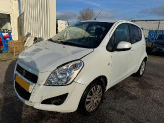 Schadeauto Suzuki Splash 1.0 VVT Exclusive EASSS BJ 2012 97.854 KM 2012/6