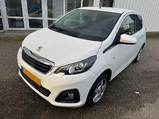 Schadeauto Peugeot 108 1.0 e-VTi Active 2015/9