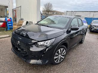Voiture accidenté Peugeot e-208 EV Active 50 kWh 2020/12