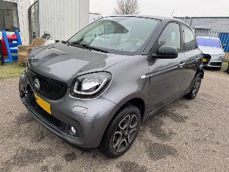 damaged passenger cars Smart Forfour 1.0 Business Solution 2018/12