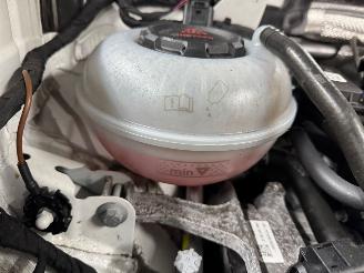 Volkswagen Tiguan 1.5 TSI AUTOMAAT BUSINESS R LINE picture 9