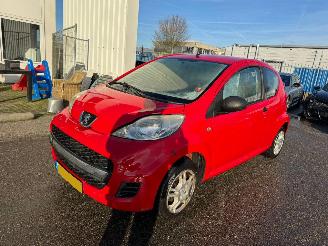 Auto incidentate Peugeot 107 1.0-12V XR BJ 2009 239.000 KM 2009/12