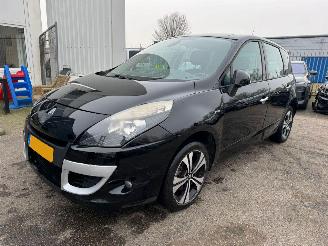 Damaged car Renault Scenic 2.0 Bose AUTOMAAT 2011/4