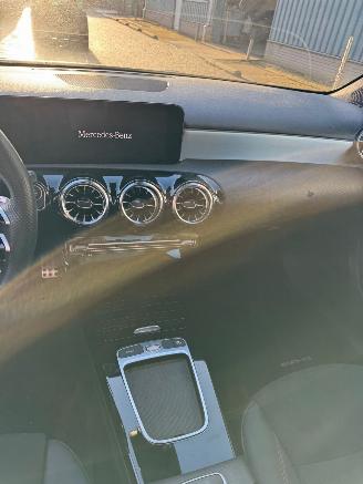 Mercedes A-klasse 180 AUTOMAAT PANO AMG Line picture 14