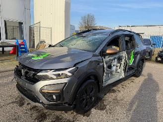 skadebil auto Dacia Jogger 1.0 TCe 110 Extreme 7p. 2025/3