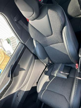 Tesla Model X 75D Base picture 11