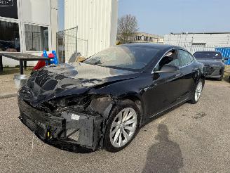 Schadeauto Tesla Model S 75D Base 2018/12