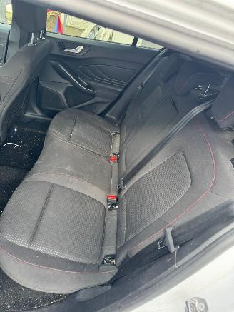 Ford Focus Wagon 1.0 EcoBoost Hybrid ST Line X Business picture 15