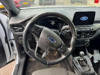 Ford Focus Wagon 1.0 EcoBoost Hybrid ST Line X Business picture 11