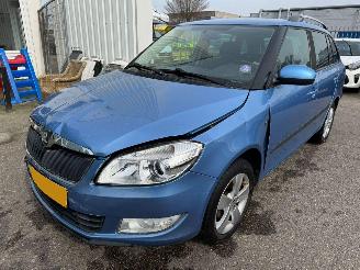 krockskadad bil auto Skoda Fabia Combi 1.2 TSI Drive 2014/7