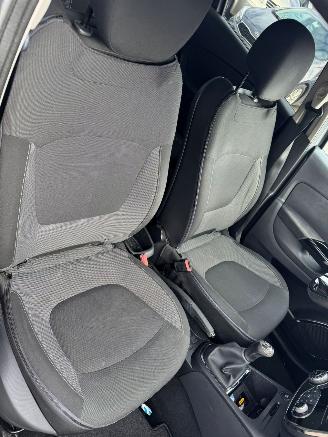 Renault Captur 0.9 TCe Dynamique picture 16