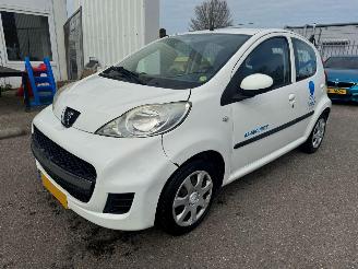  Peugeot 107 1.0-12V XS 2010/3