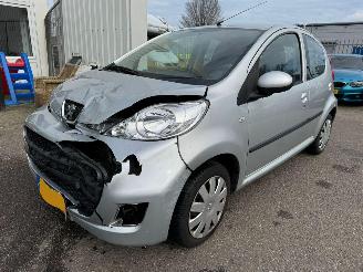  Peugeot 107 1.0-12V XS 2010/11